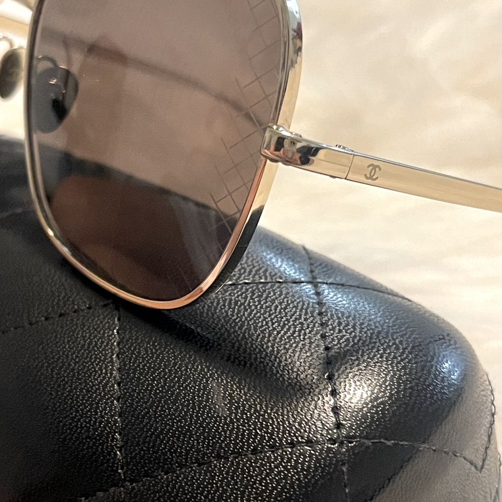 🔥EUC Authentic Chanel Sunglasses (Full inclusion) - Picture 4 of 5